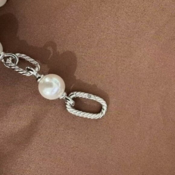 David Yurman Luminous Pearl Wristlet - Picture 4 of 8